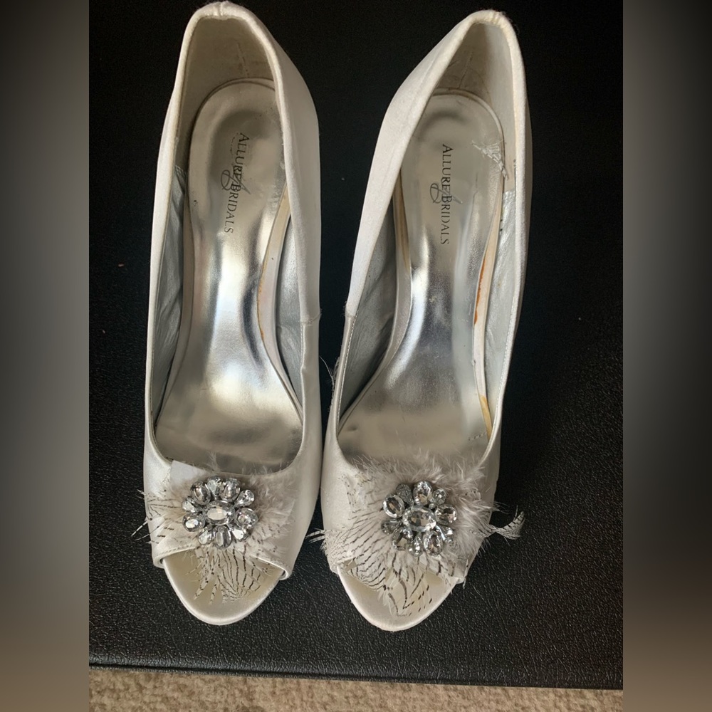 Allure Bridals Shoes, Size 8, worn once